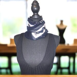 Vintage 90s Navy/White Scarf Sz40”X36”